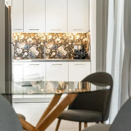 Blackbird Spacious 2bd Close To The *