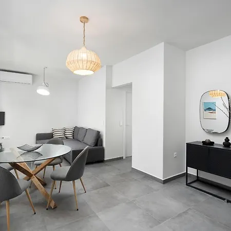 The H Experience Blackbird Spacious 2bd Close To The Apartment Xylokastro