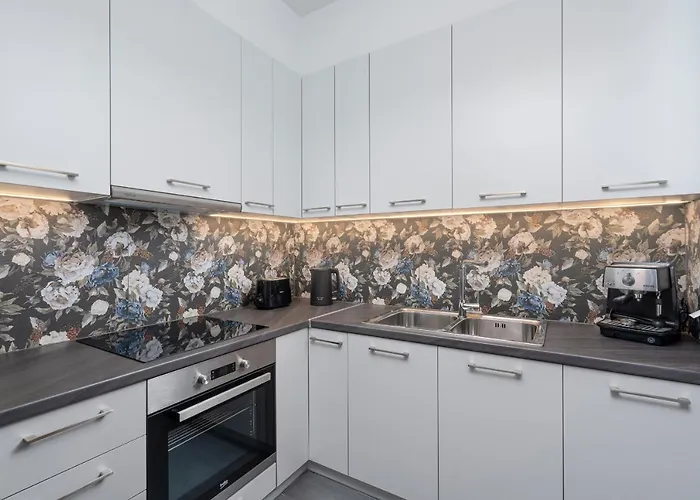 Апартаменты Blackbird Seaside Apartment Ксилокастро