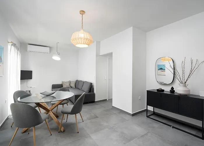 Blackbird Seaside Apartment Апартаменты Ксилокастро